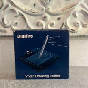 NIB Digipro drawing tablet